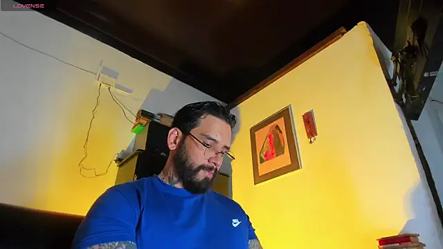 CamiloGray  online show from 10-30-25, 02:14