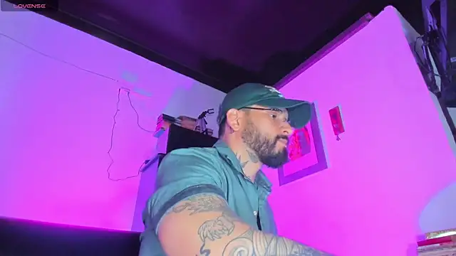 CamiloGray  online show from 09-22-25, 02:12