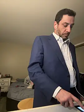 RomaLovesFamily online show from 02-13-25, 08:24