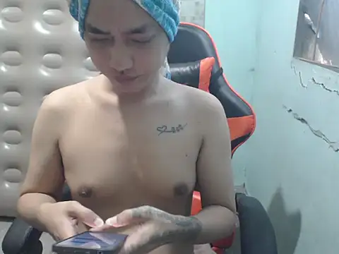 Snapshot of itsmacky4u chatting on 09-27-25, 04:40 itsmacky4u online show from 09-27-25, 04:40