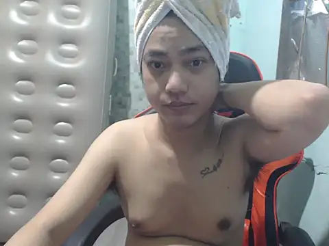 Snapshot of itsmacky4u chatting on 10-26-25, 05:30 itsmacky4u online show from 10-26-25, 05:30