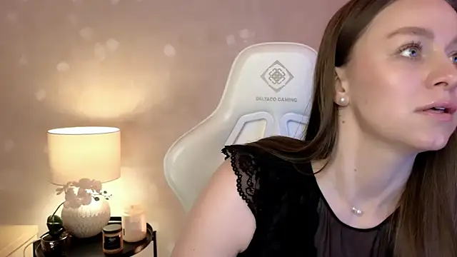 MilaFleur online show from 10-05-25, 02:08