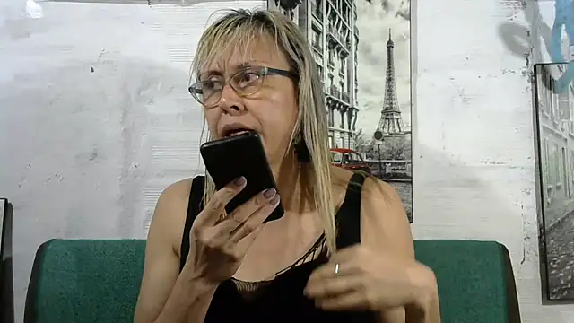 divahot08 online show from 10-03-25, 04:52