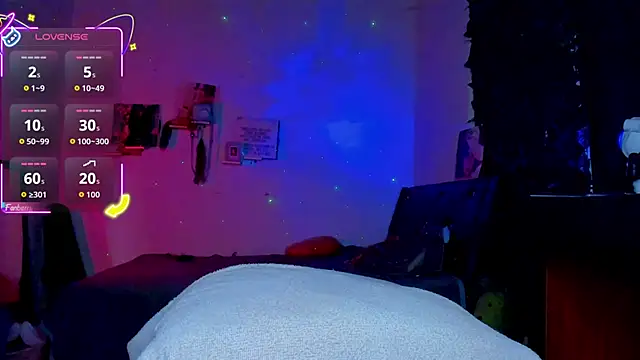 Snapshot of sweetvond_ chatting on 10-11-25, 11:06 sweetvond  online show from 10-11-25, 11:06