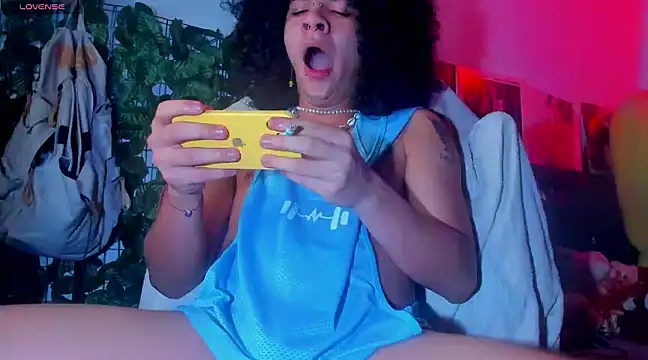 Snapshot of sweetvond_ chatting on 03-04-25, 05:21 sweetvond  online show from 03-04-25, 05:21