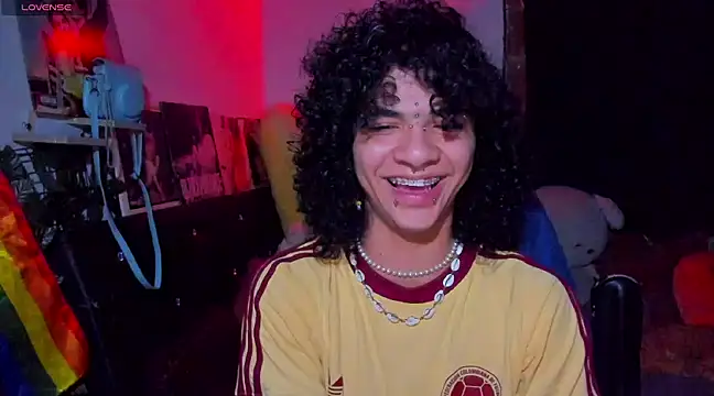 Snapshot of sweetvond_ chatting on 02-11-25, 03:50 sweetvond  online show from 02-11-25, 03:50