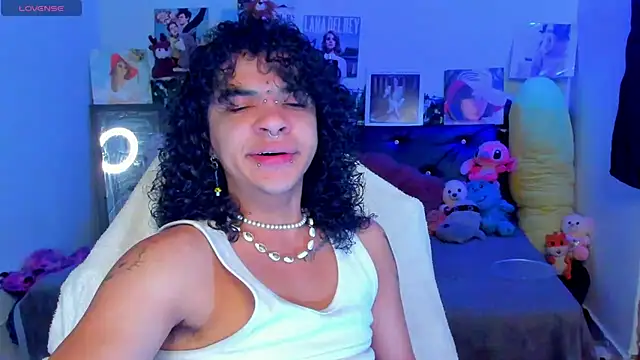 Snapshot of sweetvond_ chatting on 03-06-25, 08:37 sweetvond  online show from 03-06-25, 08:37