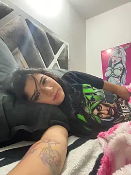 cutesarah  online show from 01-16-25, 03:45