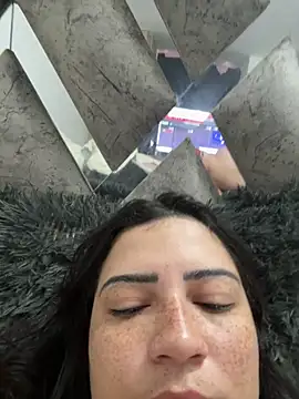 cutesarah  online show from 02-12-26, 06:51