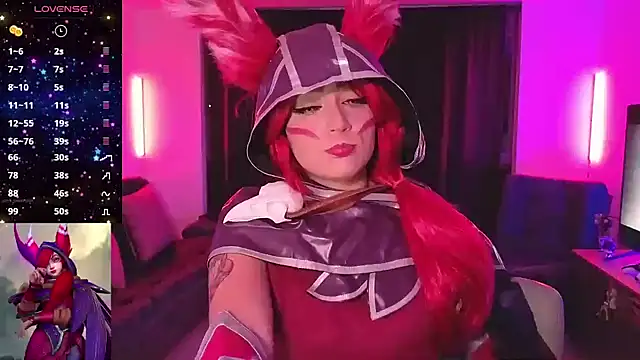 cutesarah  online show from 10-18-25, 01:29