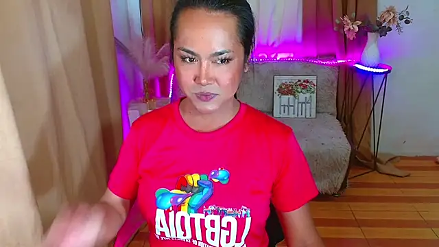 Snapshot of negrashemalexxx chatting on 09-20-25, 01:05 negrashemalexxx online show from 09-20-25, 01:05