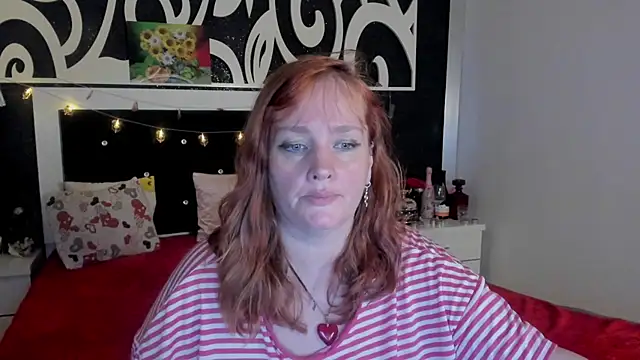 Snapshot of SinFulTitsDD chatting on 01-25-25, 02:15 SinFulTitsDD online show from 01-25-25, 02:15