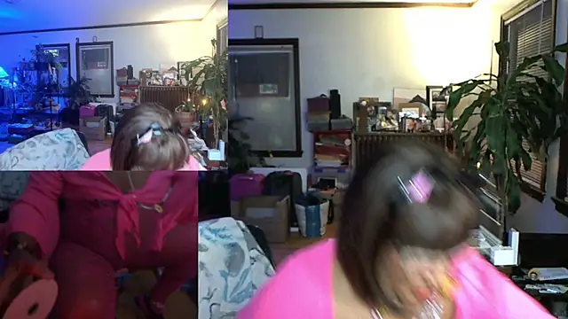 Snapshot of Gray-Platinum-Orchid chatting on 01-13-25, 07:11 Gray-Platinum-Orchid online show from 01-13-25, 07:11