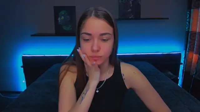 AlexaBarkley online show from 03-18-25, 03:12