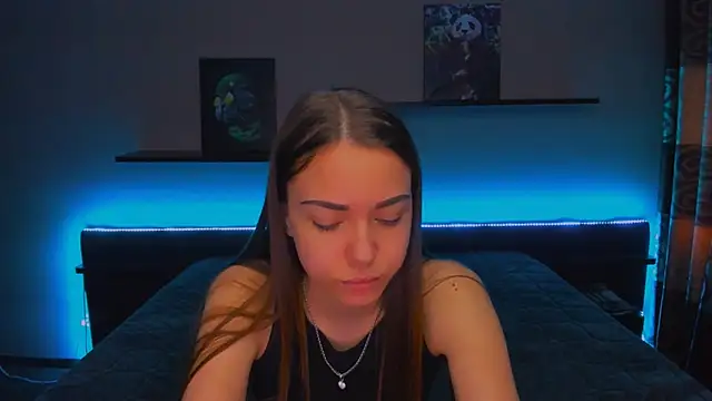 AlexaBarkley online show from 03-18-25, 06:17