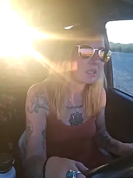 SheIsSomething online show from 12-01-25, 12:11