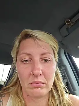 SheIsSomething online show from 03-17-25, 10:29