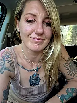 SheIsSomething online show from 05-22-26, 12:30