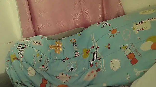 Snapshot of Alexiadreamer chatting on 02-04-25, 03:47 Alexiadreamer online show from 02-04-25, 03:47