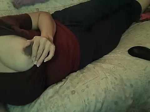 Snapshot of Alexiadreamer chatting on 09-22-25, 01:33 Alexiadreamer online show from 09-22-25, 01:33