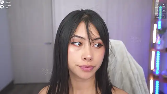 Gigi ohlala online show from 09-15-25, 07:58