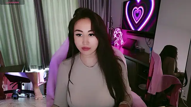 AsianQueens online show from 10-27-25, 03:18