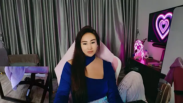 AsianQueens online show from 12-17-25, 04:01