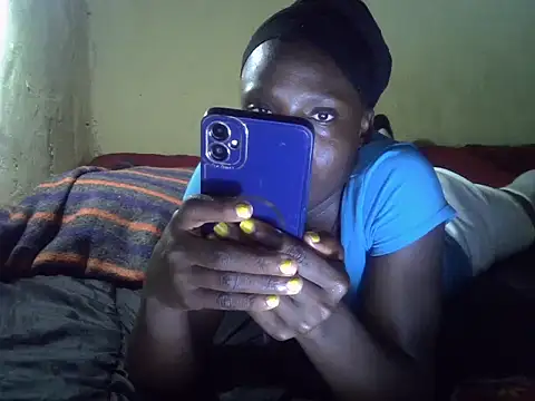 cute-shamza online show from 10-25-25, 04:29