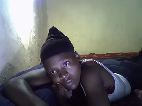 cute-shamza online show from 10-28-25, 06:12