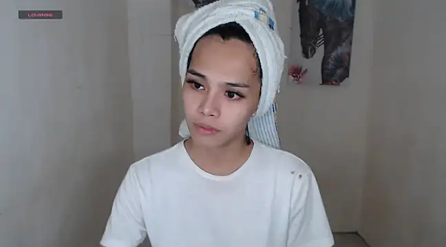 Snapshot of shecutie69 chatting on 03-08-25, 01:47 shecutie69 online show from 03-08-25, 01:47