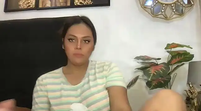 Snapshot of _MissKhimberlyXxx_ chatting on 03-17-25, 10:08  MissKhimberlyXxx  online show from 03-17-25, 10:08