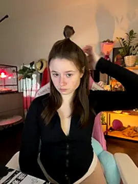 sweetest pie online show from 12-04-25, 04:50