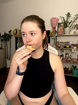 sweetest pie online show from 11-13-25, 11:52