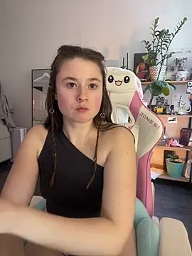 sweetest pie online show from 03-07-26, 01:49