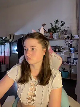 sweetest pie online show from 09-21-25, 04:01