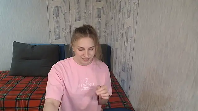Pilly green  online show from 04-24-26, 05:31
