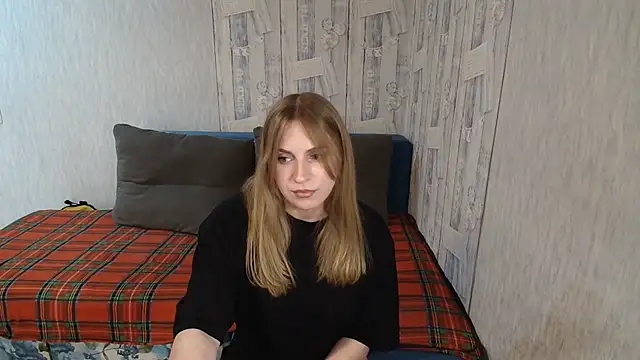 Pilly green  online show from 04-12-26, 06:49