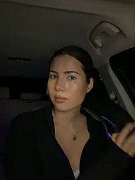 clairewntr online show from 10-21-25, 07:24