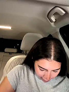 clairewntr online show from 10-04-25, 06:53