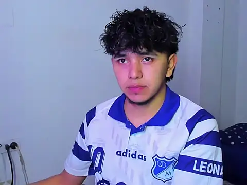 Snapshot of cody_johson chatting on 12-21-25, 01:08 cody johson online show from 12-21-25, 01:08