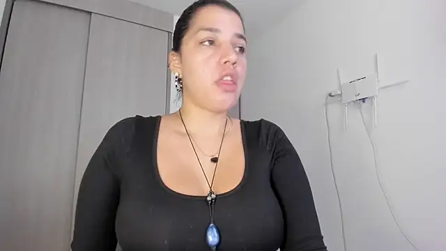 carmesix online show from 05-19-26, 02:02