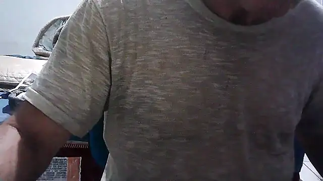 Snapshot of eduar570 chatting on 10-22-25, 12:43 eduar570 online show from 10-22-25, 12:43