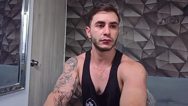 Latino stud4u online show from 05-05-26, 09:51