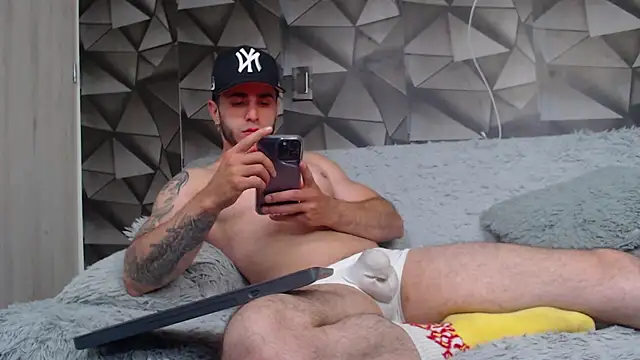 Latino stud4u online show from 01-10-26, 06:09