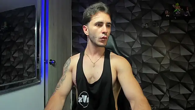 Snapshot of Latino_stud4u chatting on 03-14-25, 12:32 Latino stud4u online show from 03-14-25, 12:32