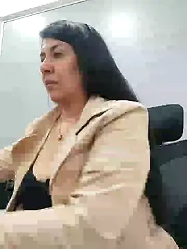 aisha latina online show from 02-24-25, 03:09