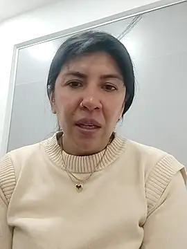 aisha latina online show from 09-24-25, 03:18