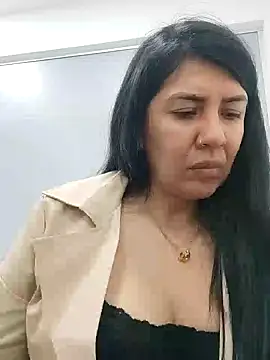 aisha latina online show from 02-24-25, 06:47