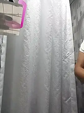 aisha latina online show from 12-15-25, 02:01