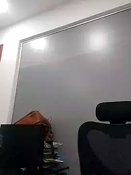 aisha latina online show from 03-12-25, 03:29